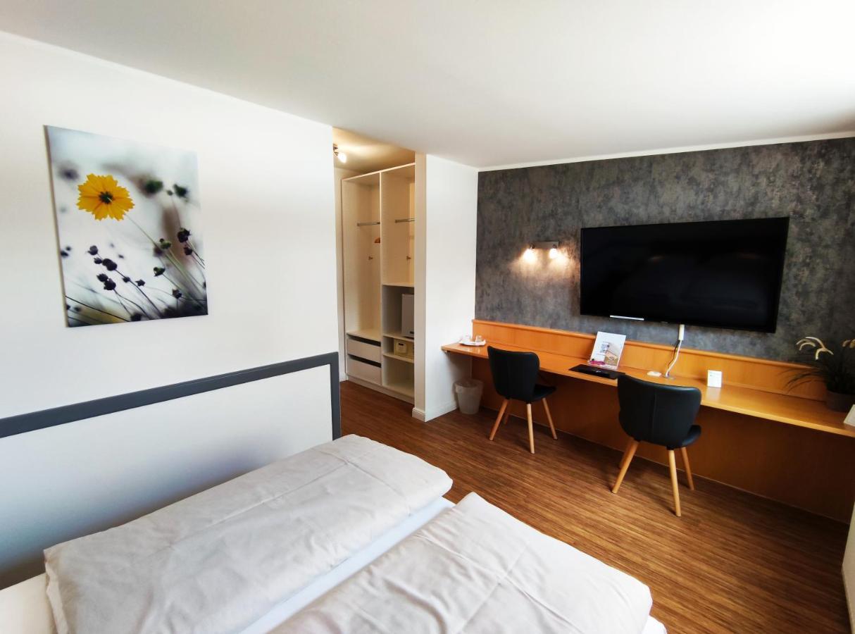 Schaefers Hotel, Self-Check-In, Cafe Und Baecker Am Hotel فيشتا المظهر الخارجي الصورة
