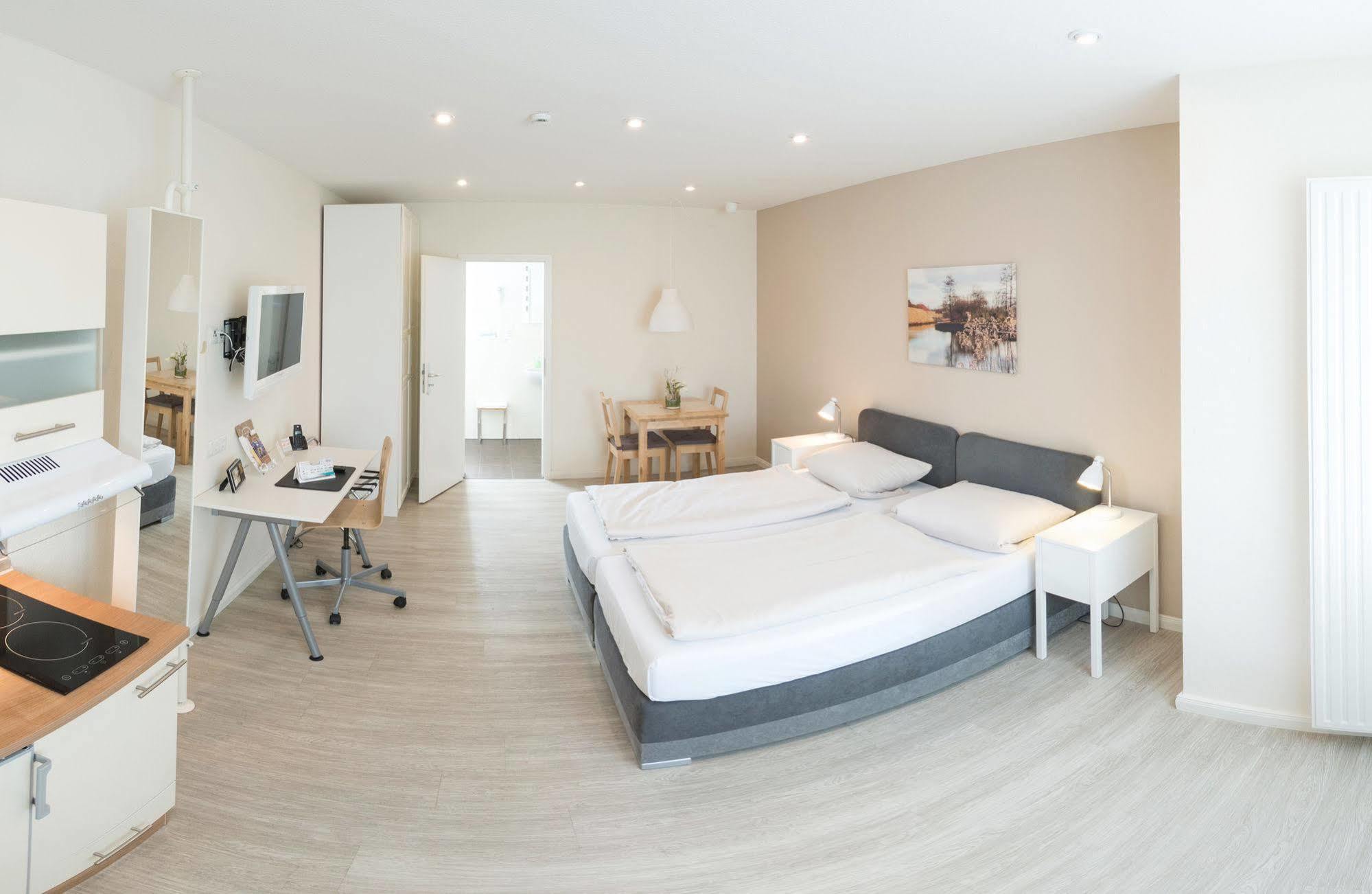 Schaefers Hotel, Self-Check-In, Cafe Und Baecker Am Hotel فيشتا المظهر الخارجي الصورة